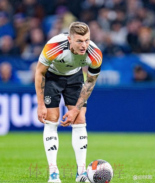 罗马诺:克罗斯续约一年100%完成 目前只差官宣 罗马诺:克罗斯续约一年100%完成 目前只差官宣